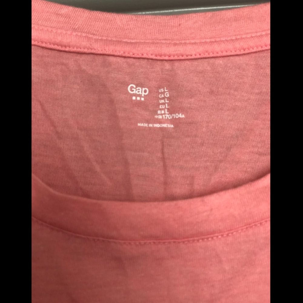 Gap tee - Picture 2 of 3